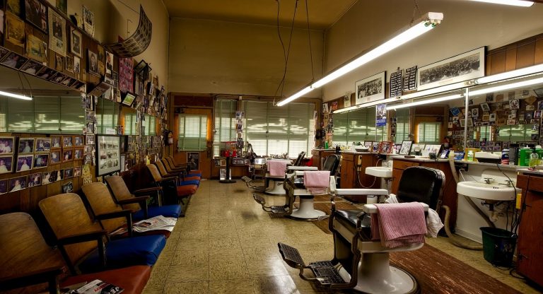 How to become a freelance barber in Dubai